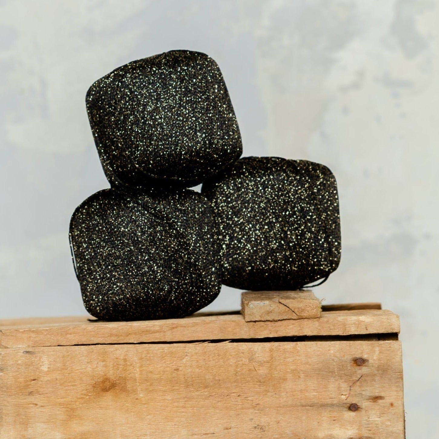 #3.5 Hilo Metalizado · Negro Glitter