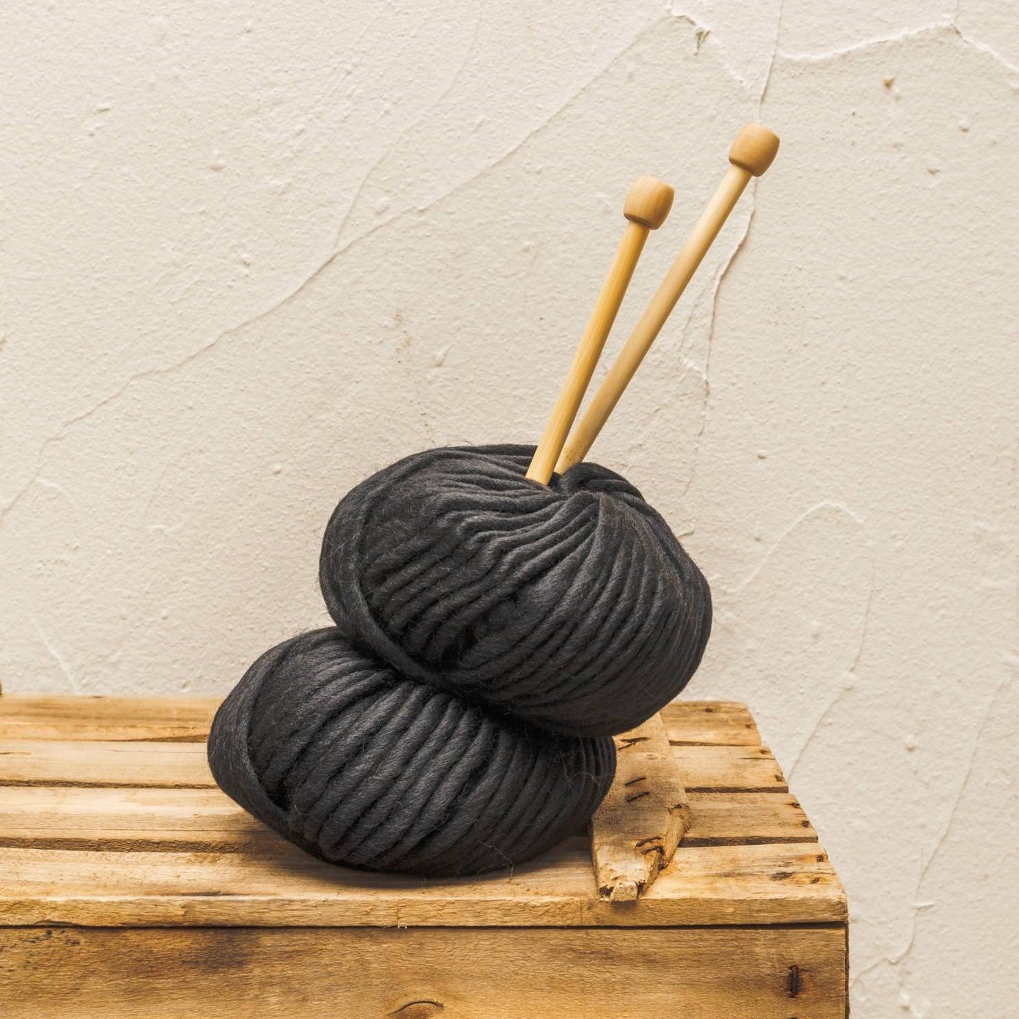 #10 Lana Gruesa · Negro