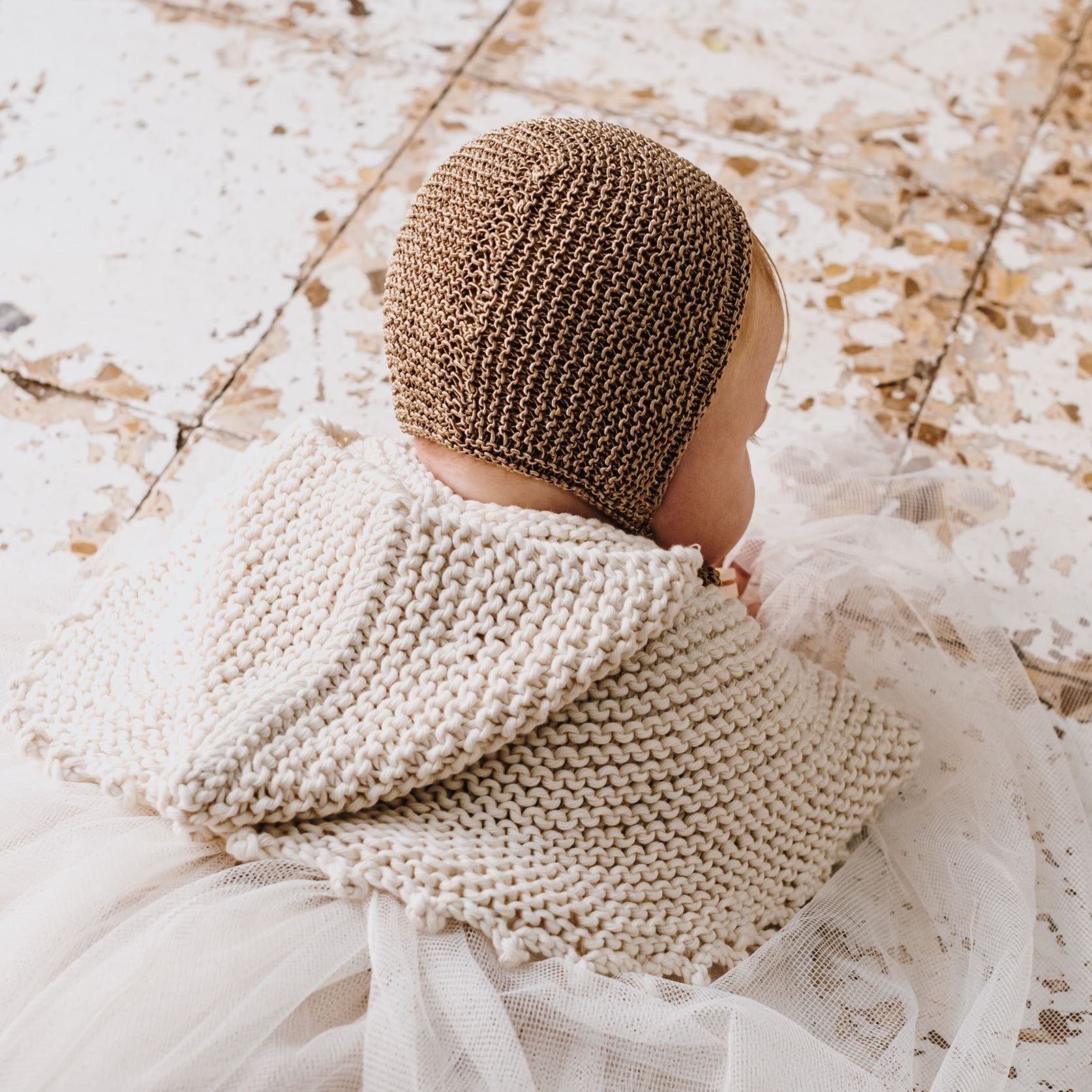 Capa Claudine de MöMMOT de algodón orgánico color crudo