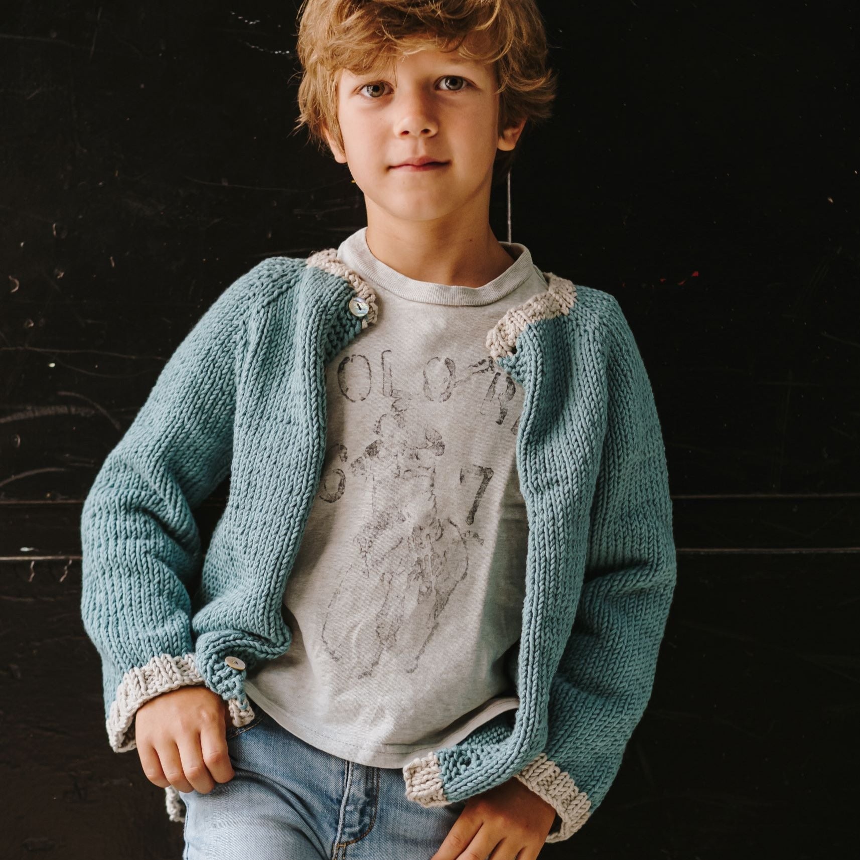 Chaqueta de punto hecha a mano con patrón de MöMMOT