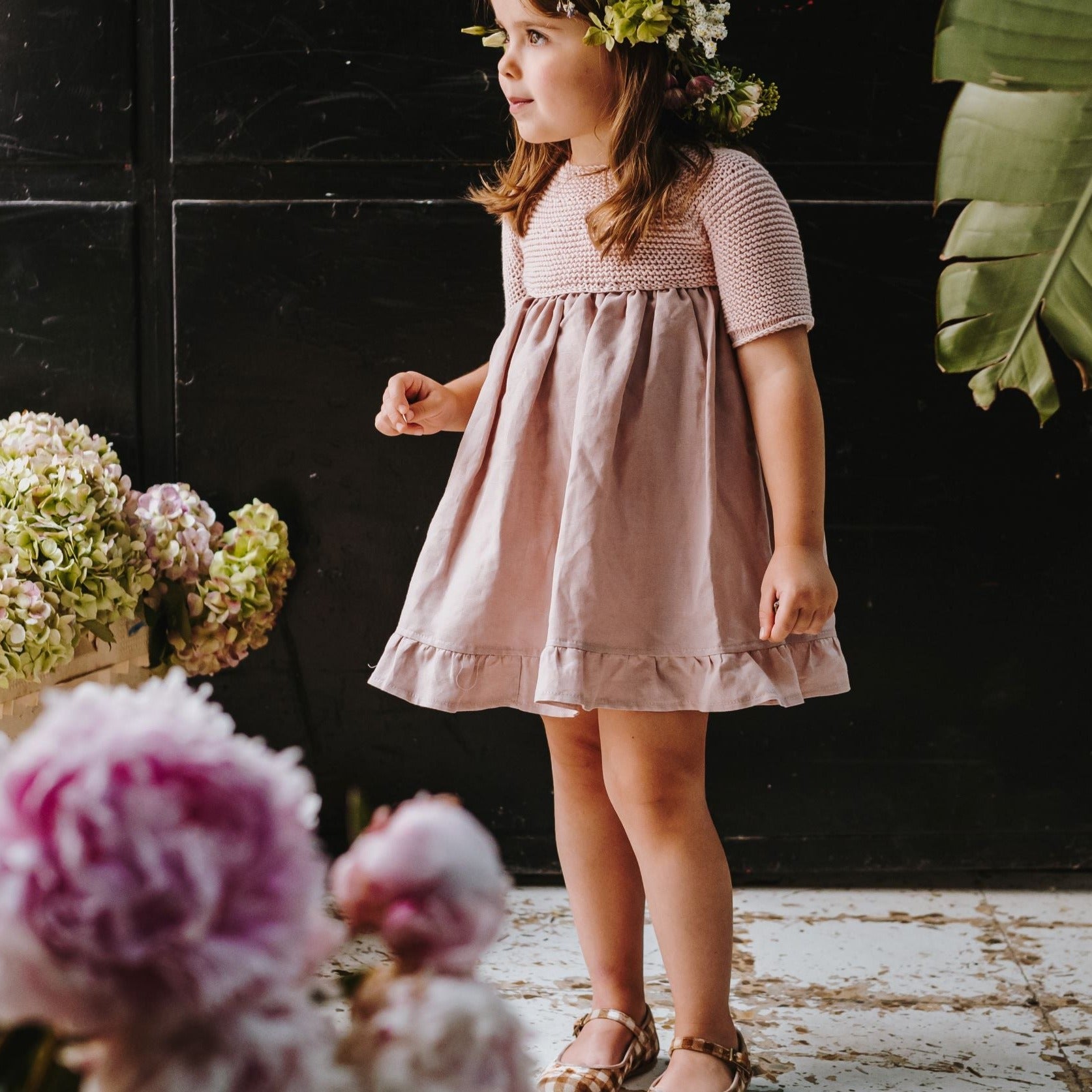 Patrón digital para tejer a dos agujas canesú de vestido de niña en lana o algodón de MöMMOT