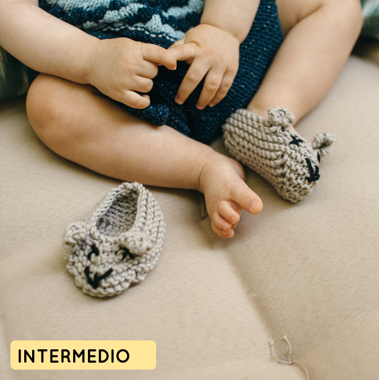 Kit para tejer patucos con forma ratón