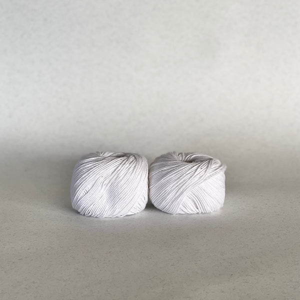 Mini-ovillo de algodón orgánico blanco grosor 2-3mm para punto y crochet