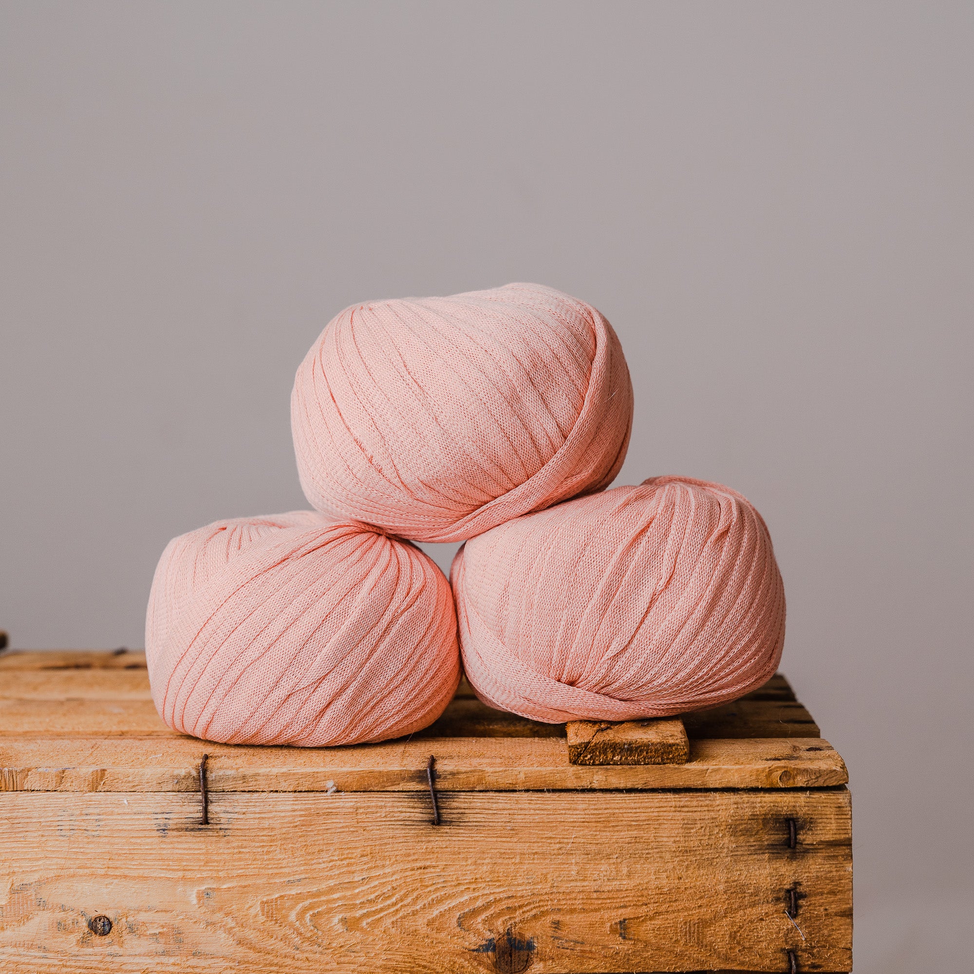 Ovillos de Trapillo reciclado rosa de MöMMOT